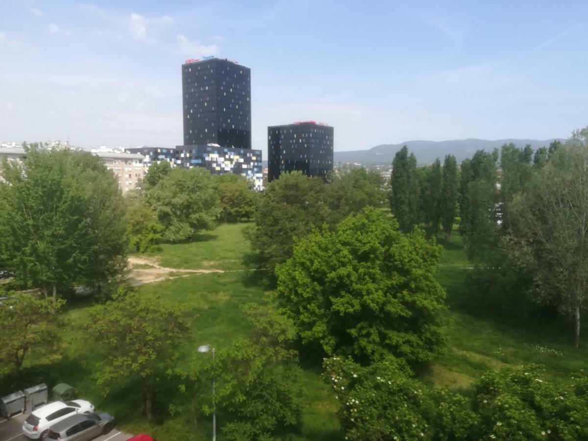 Meridian Apartment , 300M To Bus Terminal, Fast Wifi & Airport Transf Ζάγκρεμπ Εξωτερικό φωτογραφία